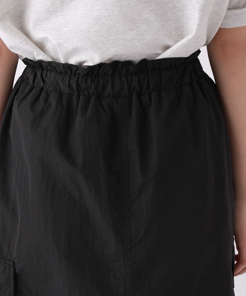 repipi armario(レピピ アルマリオ)の「サイドラインミディスカート(スカート・キッズ・ホワイト/ブラック/グリーン・LARGE/MEDIUM)」の14枚目の写真