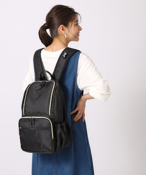 SHOO・LA・RUE（シューラルー）の「◆【撥水/ワンタッチ着脱/子育て世代の方にも】13ポケット ファンクションリュック（バックパック/リュック・レディース・ブラック/ブラック系4・00）」の3枚目の写真