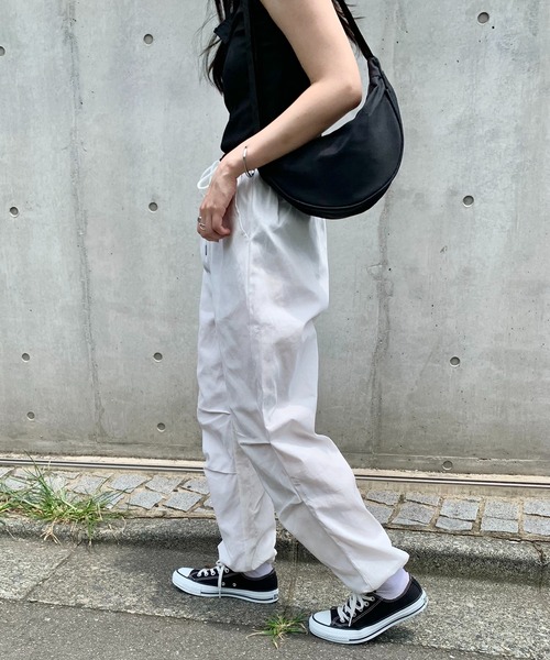 SHEPP(シープ)の「スーパーワイド ジョガーパンツ ユニセックス(その他パンツ・レディース・ブラック/ホワイト・M/L/S)」の8枚目の写真
