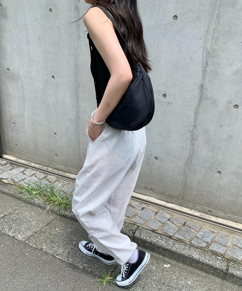 SHEPP(シープ)の「スーパーワイド ジョガーパンツ ユニセックス(その他パンツ・レディース・ブラック/ホワイト・M/L/S)」の16枚目の写真