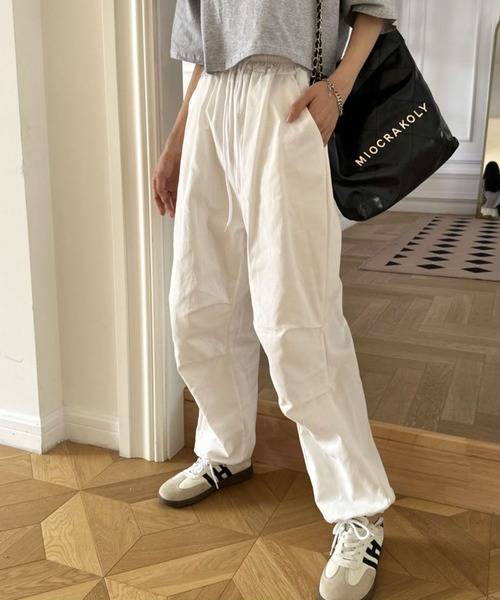 SHEPP(シープ)の「スーパーワイド ジョガーパンツ ユニセックス(その他パンツ・レディース・ブラック/ホワイト・M/L/S)」の19枚目の写真
