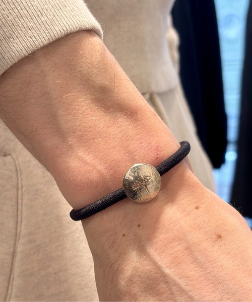 amp japan（アンプジャパン）の「AMP JAPAN_Diamond Dime Hair Ornament  NCAJ-900（ブレスレット・メンズ・シルバー・FREE）」の2枚目の写真