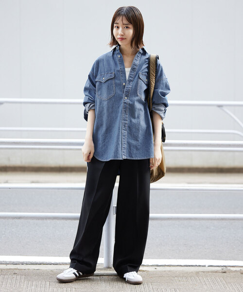 SLOBE IENA（スローブイエナ）の「LE DENIMライトオンスBDUシャツ（シャツ/ブラウス・レディース・サックスブルー・FREE）」の9枚目の写真