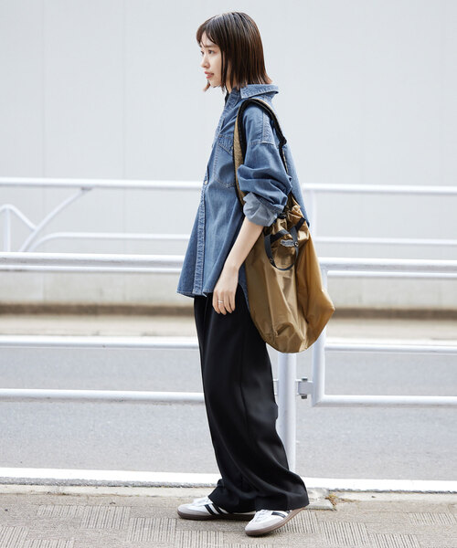 SLOBE IENA（スローブイエナ）の「LE DENIMライトオンスBDUシャツ（シャツ/ブラウス・レディース・サックスブルー・FREE）」の10枚目の写真