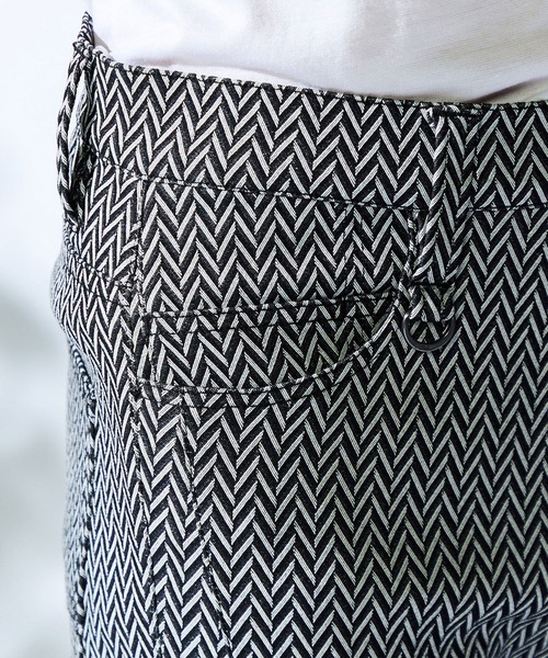 HIDEAWAYS NICOLE（ハイダウェイニコル）の「BIGヘリンボンハイストレッチパンツ（その他パンツ・メンズ・ブラック/ホワイト×ブラック/チャコールグレー×ブラック・X-LARGE/LARGE/MEDIUM/SMALL）」の4枚目の写真