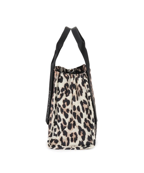 ADAM ET ROPE'(アダムエロペ)の「【GANNI(ガニー)】RECYCLED TECH SMALL TOTE PRINT(ショルダーバッグ・レディース・ブラウン・FREE)」の10枚目の写真