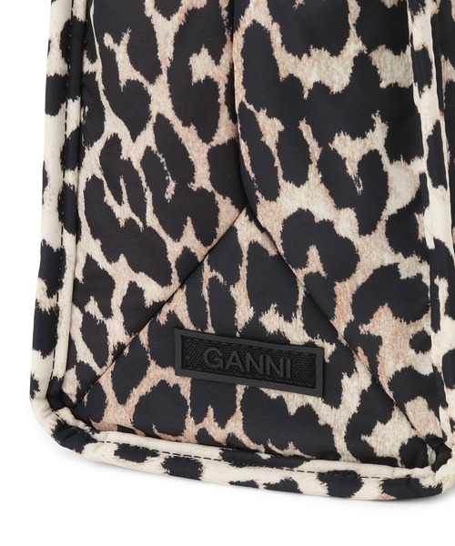 ADAM ET ROPE'(アダムエロペ)の「【GANNI(ガニー)】RECYCLED TECH SMALL TOTE PRINT(ショルダーバッグ・レディース・ブラウン・FREE)」の13枚目の写真