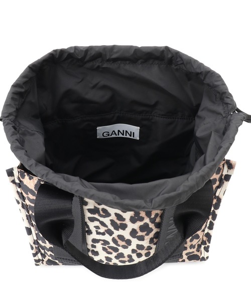 ADAM ET ROPE'(アダムエロペ)の「【GANNI(ガニー)】RECYCLED TECH SMALL TOTE PRINT(ショルダーバッグ・レディース・ブラウン・FREE)」の17枚目の写真