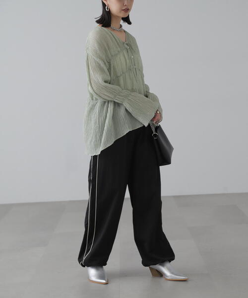 FREE'S MART（フリーズマート）の「◆シャーリングドロストチュニックブラウス（シャツ/ブラウス・レディース・ブラック/ホワイト/ライトグリーン・FREE）」の13枚目の写真