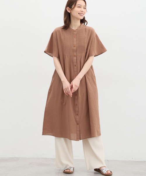 Honeys（ハニーズ）の「ピンタックシャツワンピース（シャツワンピース・レディース・オレンジ/ブルーグリーン/ブラック/ライトベージュ・L/M/LL）」の4枚目の写真