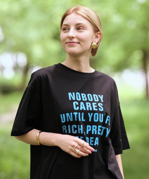 Mia   （ミア）の「テキストロゴTシャツ（Tシャツ/カットソー・レディース・ブラック/オフホワイト・FREE）」の6枚目の写真