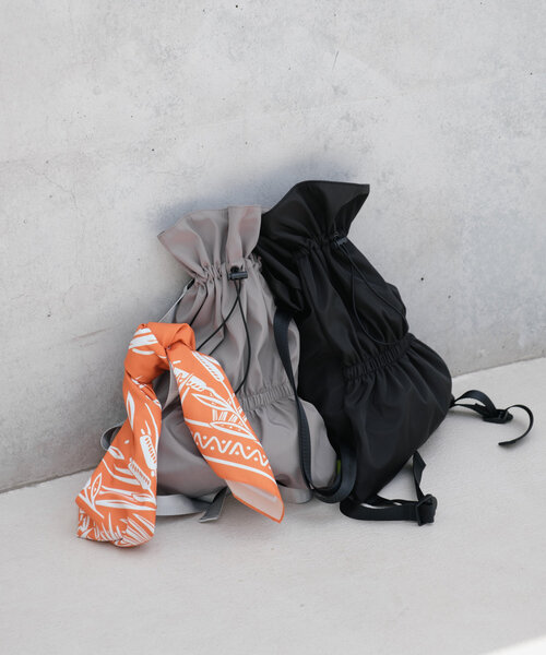 Kastane（カスタネ）の「【A4サイズ】ミドルリュック（バックパック/リュック・レディース・グレー/ブラック・FREE）」の3枚目の写真