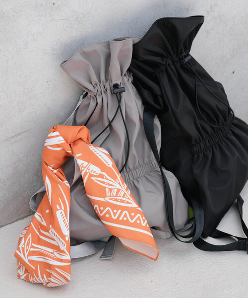 Kastane（カスタネ）の「【A4サイズ】ミドルリュック（バックパック/リュック・レディース・グレー/ブラック・FREE）」の5枚目の写真