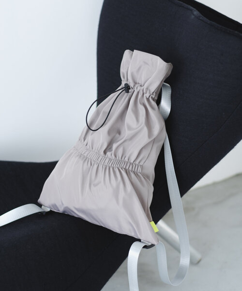 Kastane（カスタネ）の「【A4サイズ】ミドルリュック（バックパック/リュック・レディース・グレー/ブラック・FREE）」の8枚目の写真