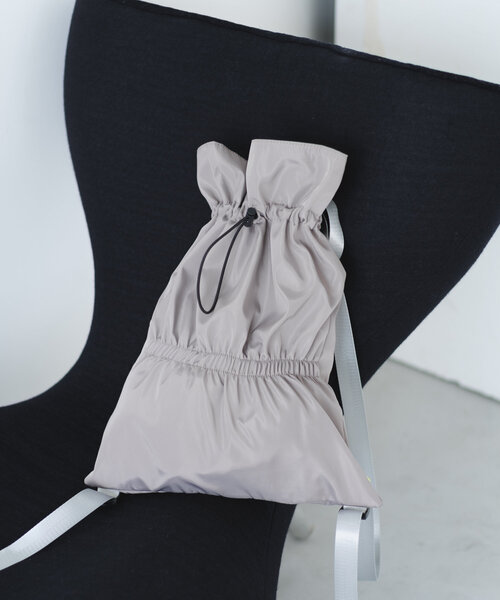 Kastane（カスタネ）の「【A4サイズ】ミドルリュック（バックパック/リュック・レディース・グレー/ブラック・FREE）」の9枚目の写真