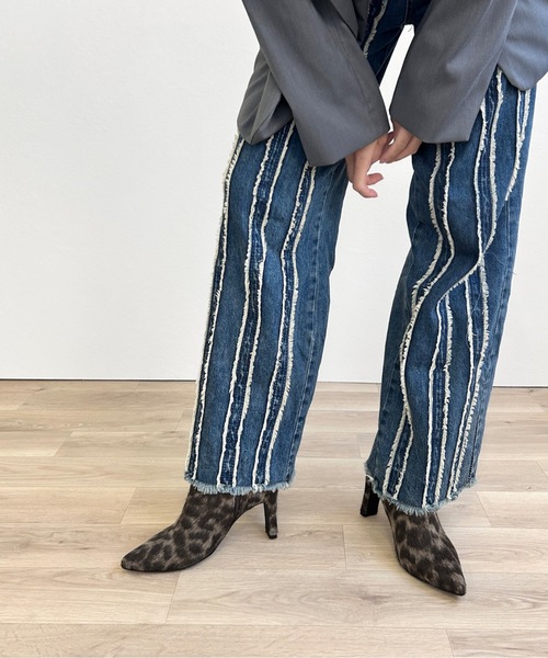 MAMIAN（マミアン）の「ポインテッドトゥ ショートブーツ (8.0cmヒール)（ブーツ・レディース・シルバー系その他/ブラック系その他/シルバー/ブラック/グレイッシュベージュ/レオパード・L/M/S）」の6枚目の写真