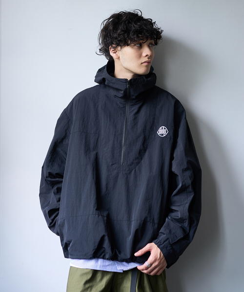 ddp（ディーディーピー）の「DDP 417別注 アノラックパーカー（ナイロンジャケット・メンズ・ブラック/チャコールグレー・MEDIUM/LARGE）」の11枚目の写真