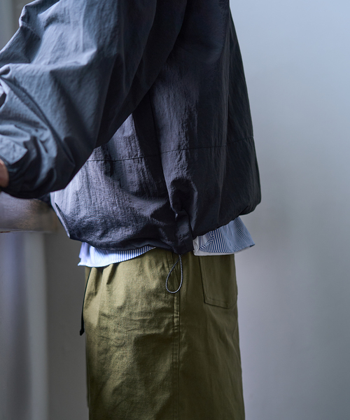 ddp（ディーディーピー）の「DDP 417別注 アノラックパーカー（ナイロンジャケット・メンズ・ブラック/チャコールグレー・MEDIUM/LARGE）」の13枚目の写真