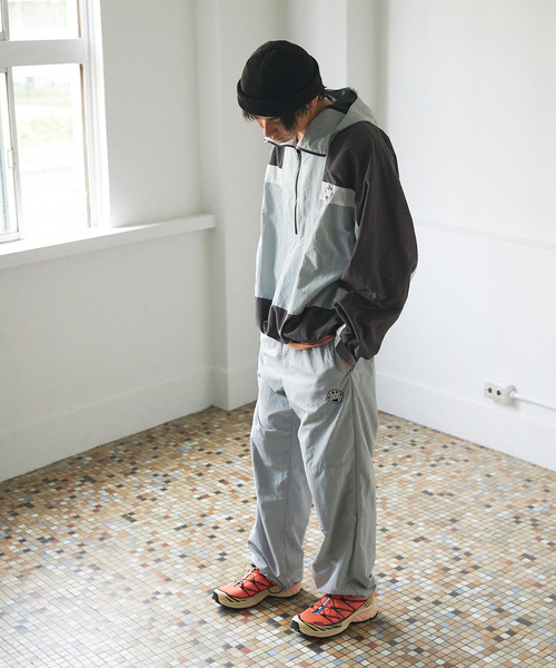 ddp（ディーディーピー）の「DDP 417別注 アノラックパーカー（ナイロンジャケット・メンズ・ブラック/チャコールグレー・MEDIUM/LARGE）」の15枚目の写真