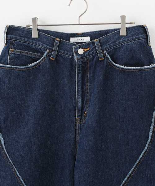 JIEDA(ジエダ)の「JieDa CROPPED LOOSE FIT DENIM JIE-24W -PT12(スラックス・メンズ・ネイビー・1/2)」の11枚目の写真