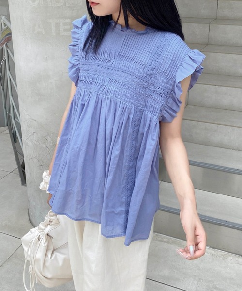 INGNI（イング）の「綿ボイルピンタックフリルブラウス（シャツ/ブラウス・レディース・オフホワイト/ブルー/ブラック・M）」の3枚目の写真