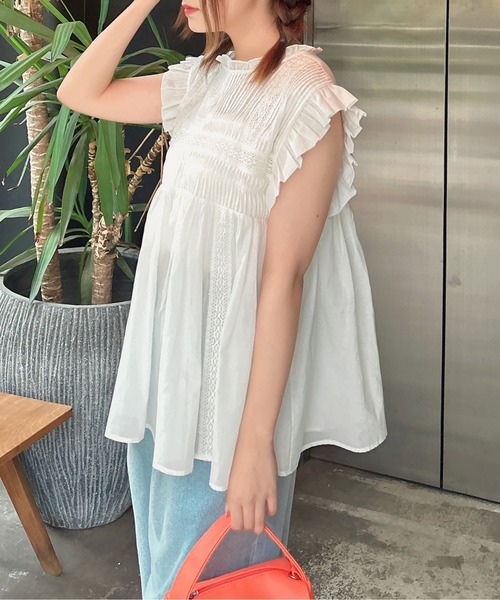 INGNI（イング）の「綿ボイルピンタックフリルブラウス（シャツ/ブラウス・レディース・オフホワイト/ブルー/ブラック・M）」の5枚目の写真