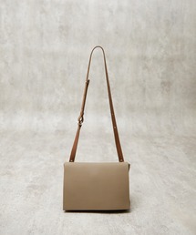 SLOW(�X���E)��SLOW �X���E / shrink-narrow flap shoulder �V�������N���U�[�t���b�v�V�����_�[�o�b�O / 858S35P(�V�����_�[�o�b�O)