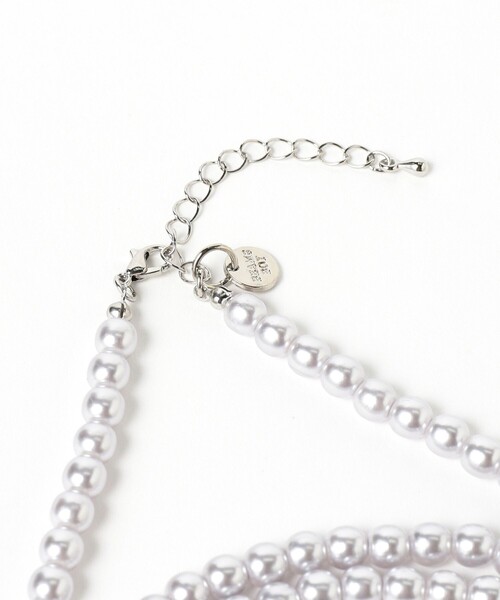 BEAMS BOY（ビームスボーイ）の「樹脂パール ロングネックレス（ネックレス・レディース・シルバー・ONE SIZE）」の4枚目の写真