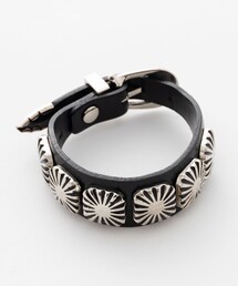 TOGA（トーガ）の「Concho leather bangle（ブレスレット）」 - WEAR