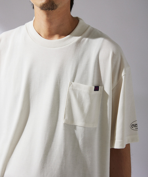 Russell Athletic（ラッセルアスレティック）の「RUSSELL ATHLETIC 別注 Ever Dry ポケットTシャツ（Tシャツ/カットソー・メンズ・ブラック/ホワイト/ベージュ系その他/ネイビー・MEDIUM/LARGE）」の7枚目の写真