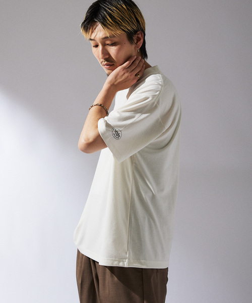 Russell Athletic（ラッセルアスレティック）の「RUSSELL ATHLETIC 別注 Ever Dry ポケットTシャツ（Tシャツ/カットソー・メンズ・ブラック/ホワイト/ベージュ系その他/ネイビー・MEDIUM/LARGE）」の9枚目の写真