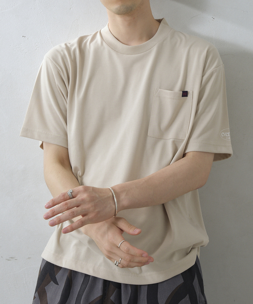 Russell Athletic（ラッセルアスレティック）の「RUSSELL ATHLETIC 別注 Ever Dry ポケットTシャツ（Tシャツ/カットソー・メンズ・ブラック/ホワイト/ベージュ系その他/ネイビー・MEDIUM/LARGE）」の16枚目の写真