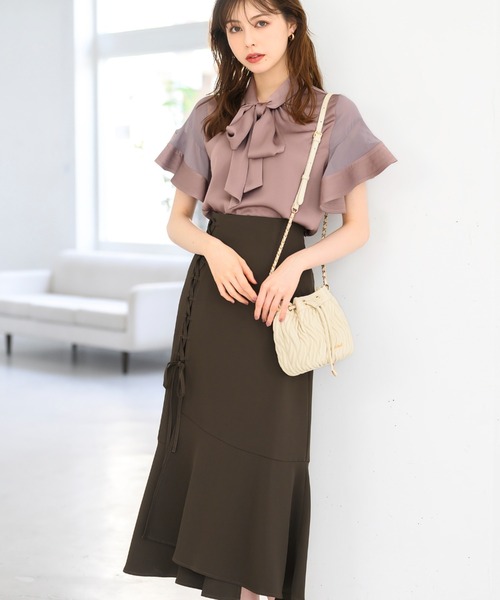 MISCH MASCH(ミッシュマッシュ)の「サテンボウタイフレアスリーブブラウス/MM438102(シャツ/ブラウス・レディース・ブラック/ブルー/ピンク・フリ-)」の6枚目の写真