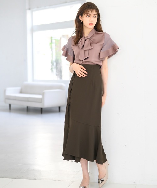 MISCH MASCH(ミッシュマッシュ)の「サテンボウタイフレアスリーブブラウス/MM438102(シャツ/ブラウス・レディース・ブラック/ブルー/ピンク・フリ-)」の10枚目の写真