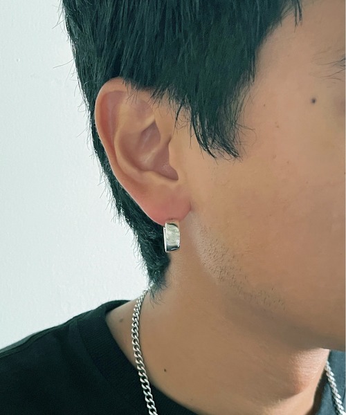 MAISON CLUB(メゾンクラブ)の「【MAISON CLUB】Silver Plane Big Pierce Silver925 / シルバープレーンビッグピアス シルバー925 KUN(ピアス(片耳用)・メンズ・シルバー・FREE)」の3枚目の写真