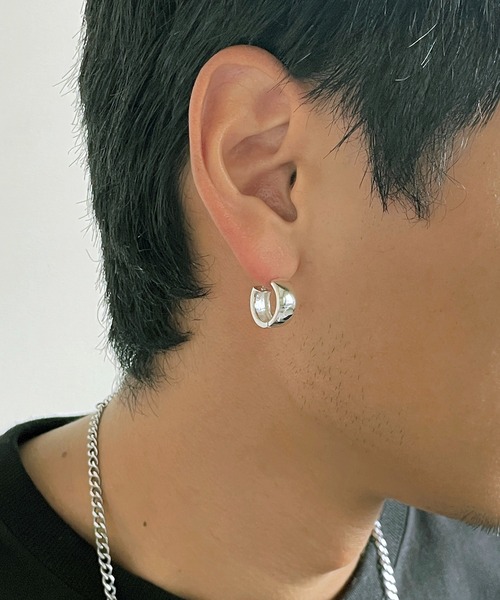 MAISON CLUB(メゾンクラブ)の「【MAISON CLUB】Silver Plane Big Pierce Silver925 / シルバープレーンビッグピアス シルバー925 KUN(ピアス(片耳用)・メンズ・シルバー・FREE)」の2枚目の写真