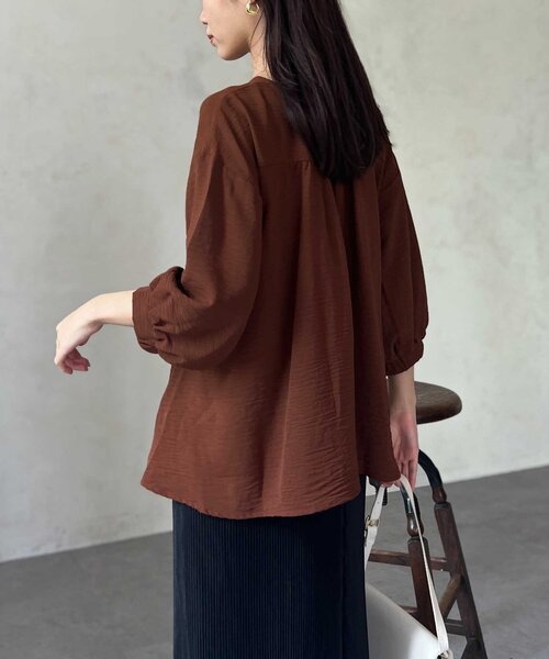 Chez toi(シェトワ)の「【マイナス3キロ見え】7分袖ウエストタックペプラムブラウス(シャツ/ブラウス・レディース・ブラウン/オフホワイト/ブラック・FREE)」の17枚目の写真