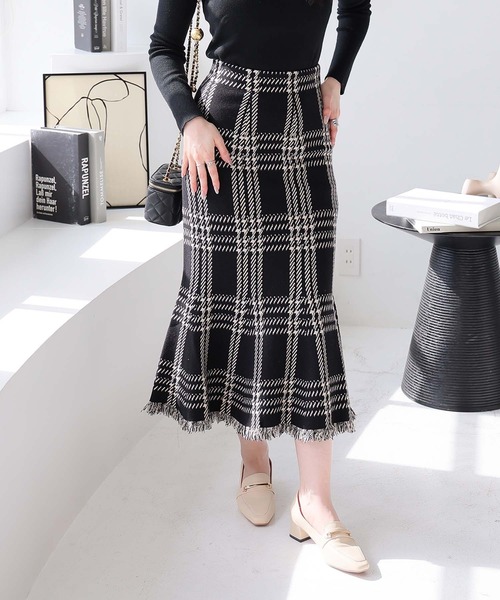 Doula Doula（ドゥーラドゥーラ）の「チェックマーメイドニットスカート（スカート・レディース・ベージュ/グレー/ダークベージュ/ブラック・FREE）」の9枚目の写真