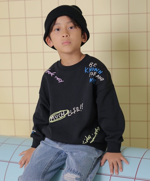 LEPSIM（レプシィム）の「【KIDS】手描きロゴスウェット　158555（スウェット・キッズ・ライトベージュ/ブラック/レッド・140/120）」の4枚目の写真