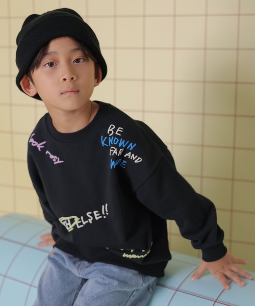 LEPSIM（レプシィム）の「【KIDS】手描きロゴスウェット　158555（スウェット・キッズ・ライトベージュ/ブラック/レッド・140/120）」の5枚目の写真