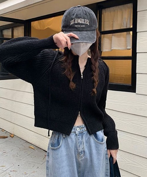 VIVID LADY（ビビッドレディー）の「フード付きジップアップニット レディース ニット（カーディガン/ボレロ・レディース・ブラック/ベージュ/グレー/アイボリー・FREE）」の3枚目の写真