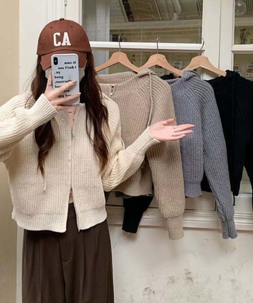 VIVID LADY（ビビッドレディー）の「フード付きジップアップニット レディース ニット（カーディガン/ボレロ・レディース・ブラック/ベージュ/グレー/アイボリー・FREE）」の7枚目の写真