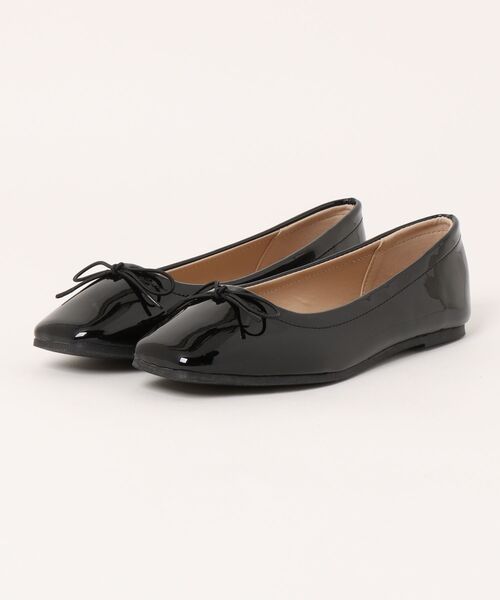 and it_（アンドイット）の「スクエアトゥエナメルパンプス（パンプス・レディース・グレイッシュブルー/ライトグレー/ブラック・L/M）」の2枚目の写真