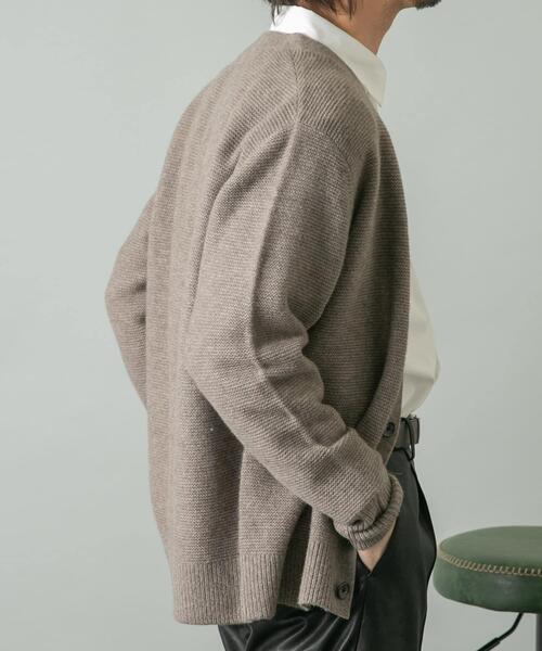URBAN RESEARCH ROSSO MEN(アーバンリサーチロッソメン)の「『XLサイズあり』ハミルトンウールガーター編みVネックカーディガン(カーディガン/ボレロ・メンズ・グレー/グレー系その他/ブラック/レッド系その他・SMALL/MEDIUM/LARGE/X-LARGE)」の6枚目の写真