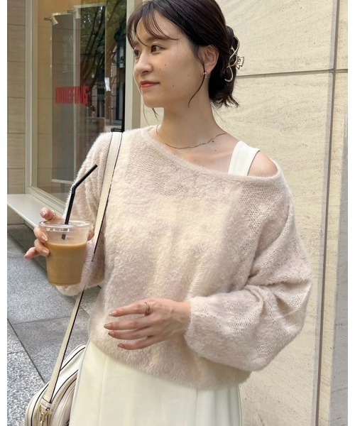 Cherie chuu(シェリーチュウ)の「【Cherie chuu】花柄シャガードニット(ニット/セーター・レディース・モカ/オフホワイト/ピンクベージュ・FREE)」の1枚目の写真