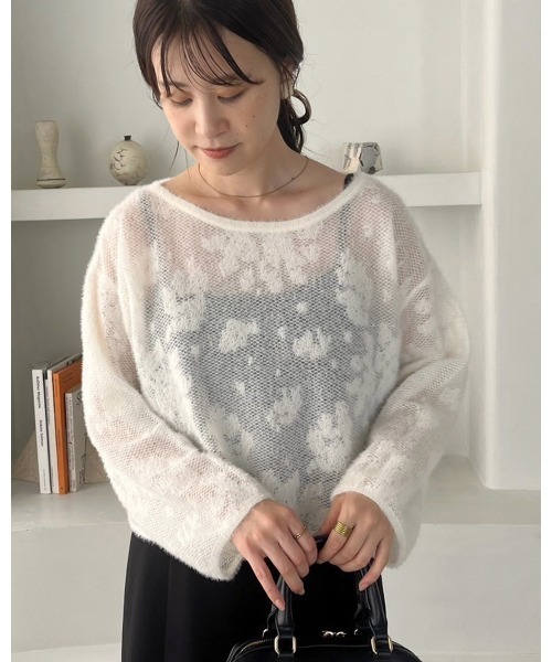 Cherie chuu(シェリーチュウ)の「【Cherie chuu】花柄シャガードニット(ニット/セーター・レディース・モカ/オフホワイト/ピンクベージュ・FREE)」の5枚目の写真