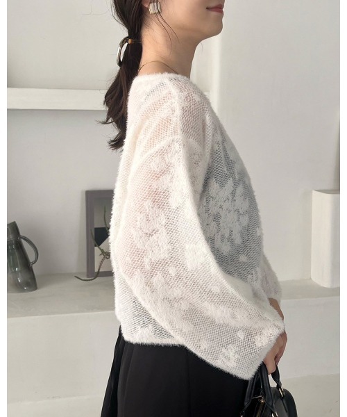 Cherie chuu(シェリーチュウ)の「【Cherie chuu】花柄シャガードニット(ニット/セーター・レディース・モカ/オフホワイト/ピンクベージュ・FREE)」の6枚目の写真