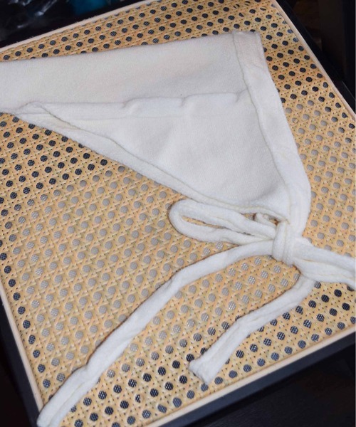 WEGO(ウィゴー)の「WEGO/ホワイトケーブルニットスカーフ(バンダナ/スカーフ・レディース・ホワイト・FREE)」の4枚目の写真