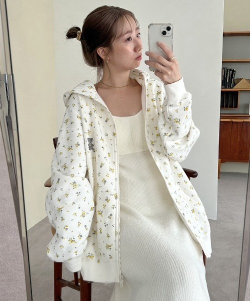 【人気完売】スナイデルホーム　新木優子コラボ　花柄パーカー　ワンピース2点セット SNIDEL HOME（スナイデルホーム）の「【SNIDEL HOME × 新木優子