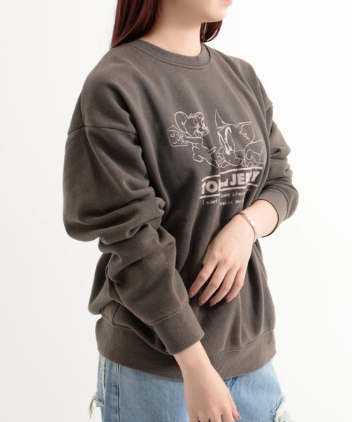 Tom&Jerry(トムアンドジェリー)の「『TOM&JERRY/トムアンドジェリー』USED風WIDEスウェット トレーナー【Z】(スウェット・レディース・イエロー系1/スミクロ・XL/L/M)」の4枚目の写真